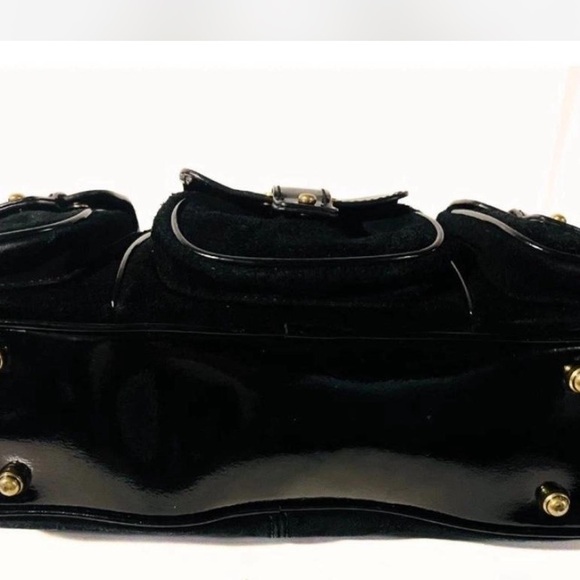 Charles David Black Shoulder Bag with Gold Details - Picture 7 of 8